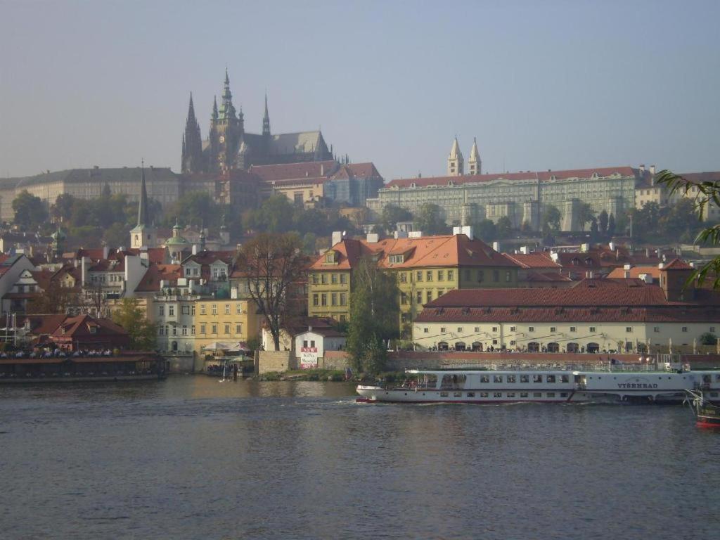 Apartmany Zelezna Prague Exterior photo